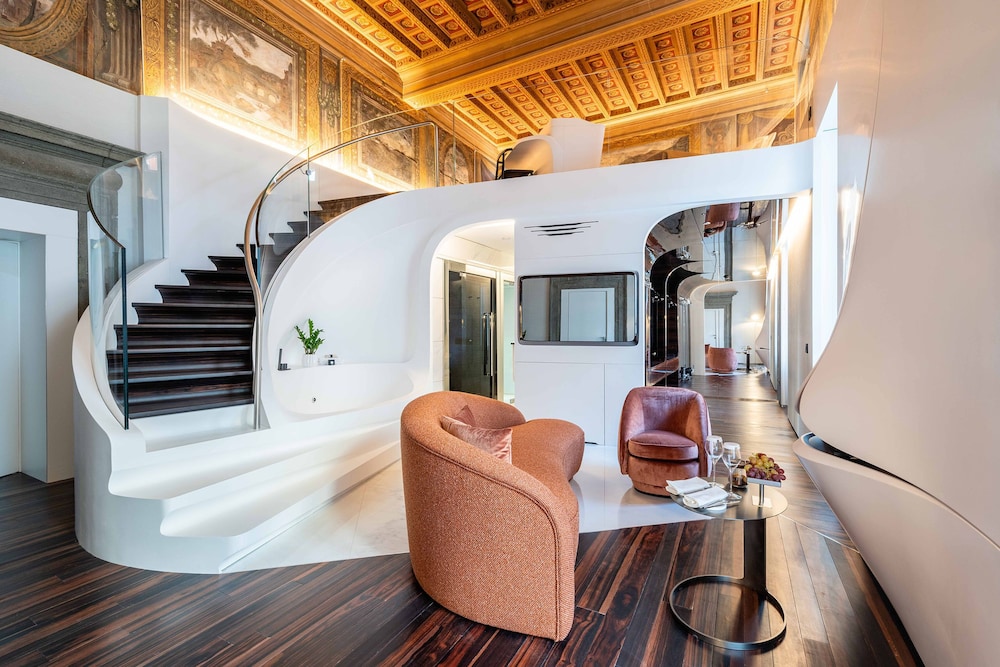 Gallery Suite