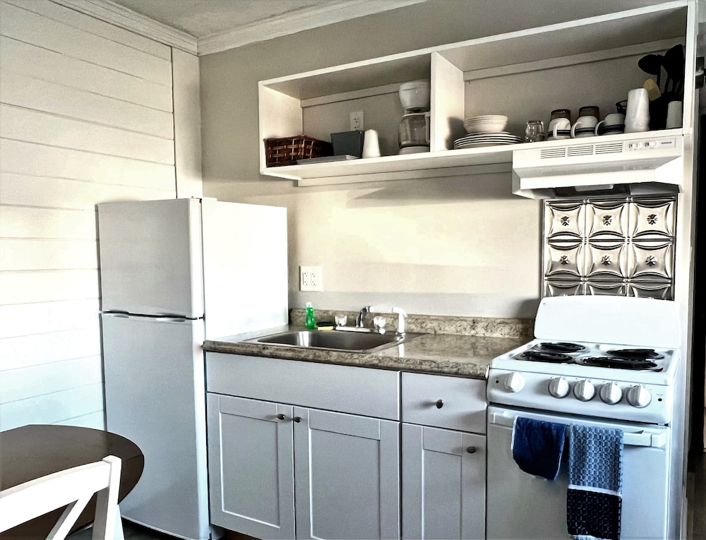 Atlantic Oceanside King Bed Room Efficiency Studio photo 3