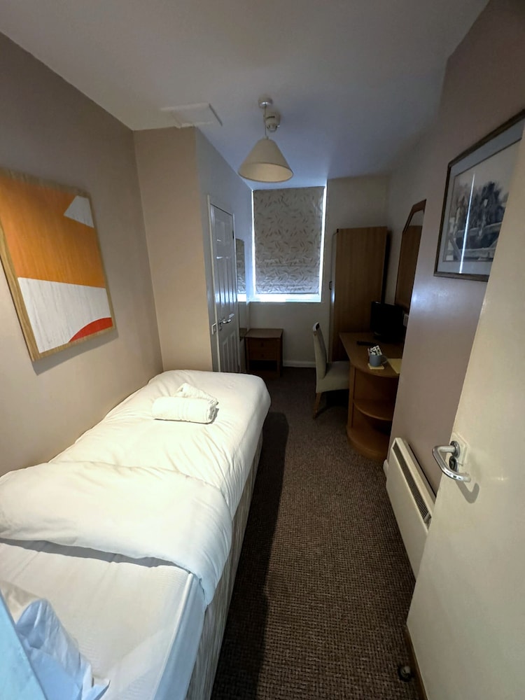 Standard Single Room, Ensuite photo 2