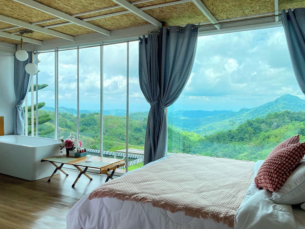 Panorama King Room