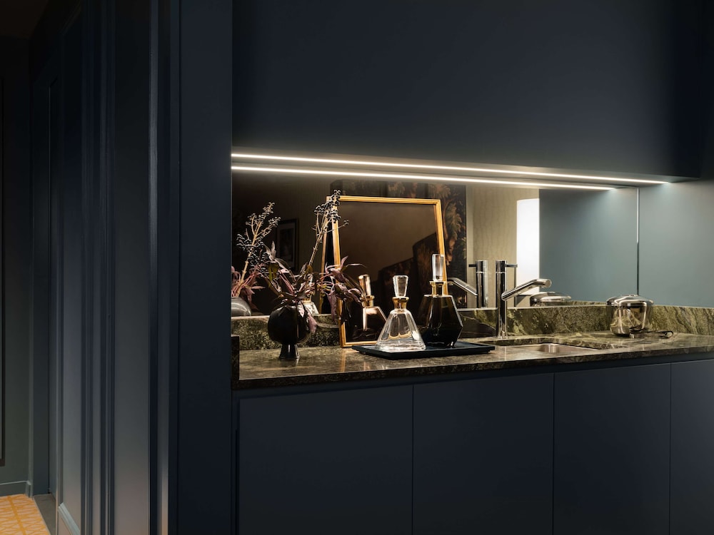 Suite, 1 Bedroom, City View