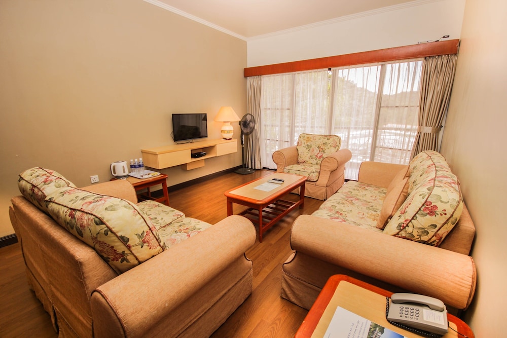 Apartment, 3 Bedrooms - Photo 10