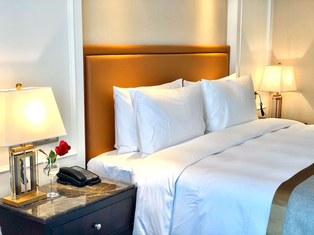 Superior Suite, 1 King Bed, Non Smoking
