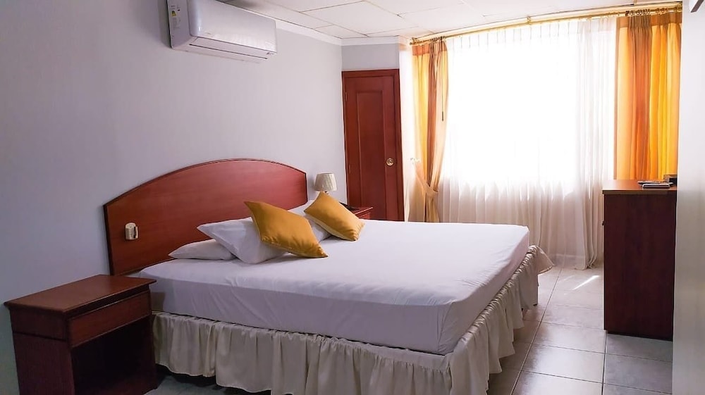 Executive Studio Suite