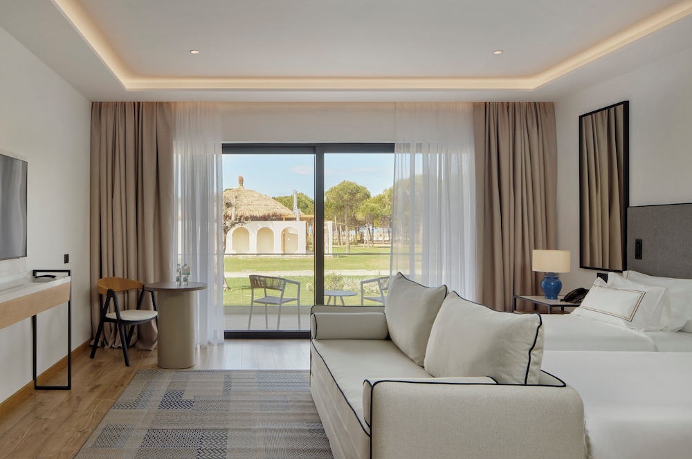 The Level Junior Suite Beachside Adults Only