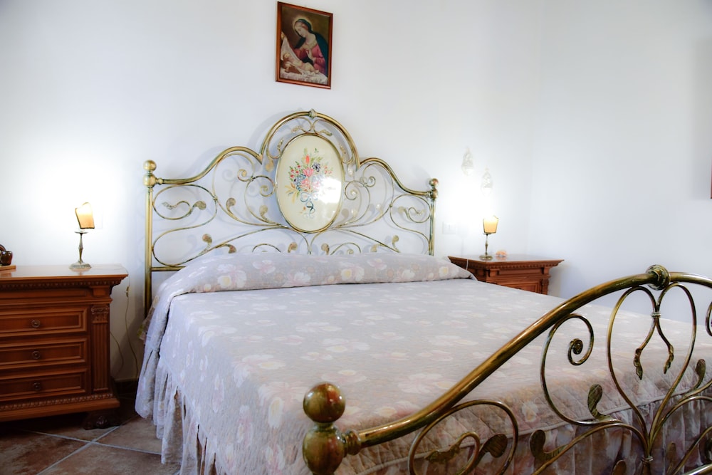Panoramic Apartment, 1 Queen Bed with Sofa bed, Patio, Park View photo 3