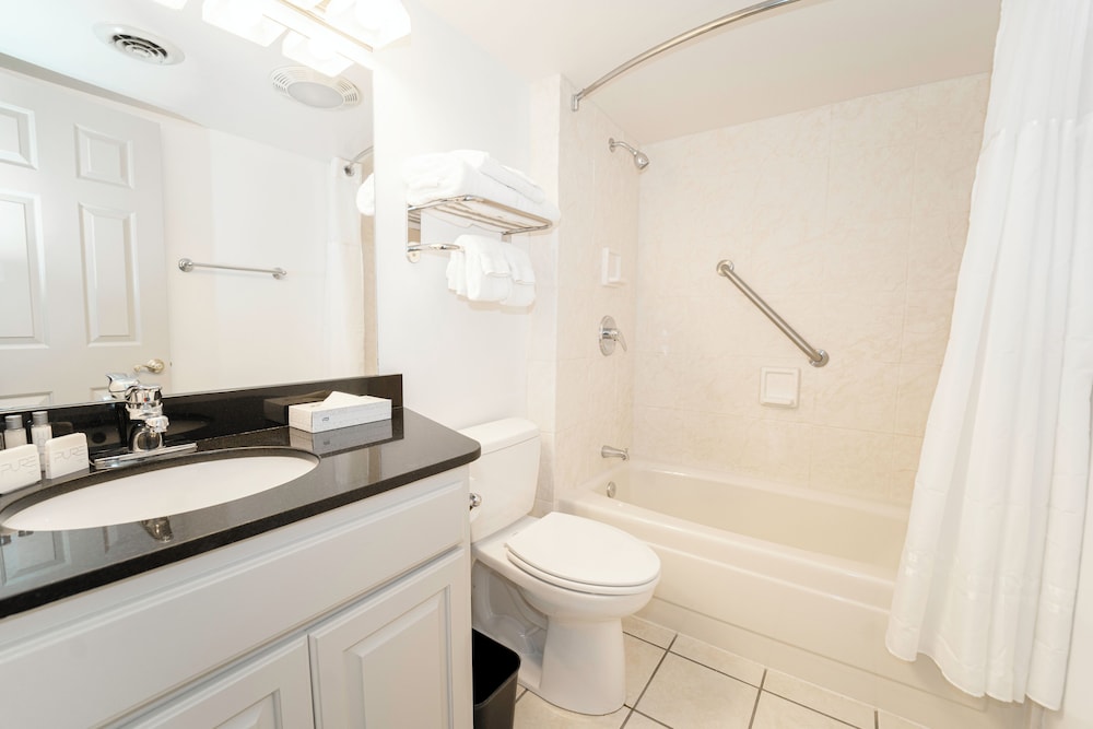 Apartment, 1 Bedroom, Non Smoking (East Tower, Water View)