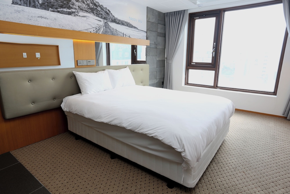 Deluxe Double Room (for 2 people)