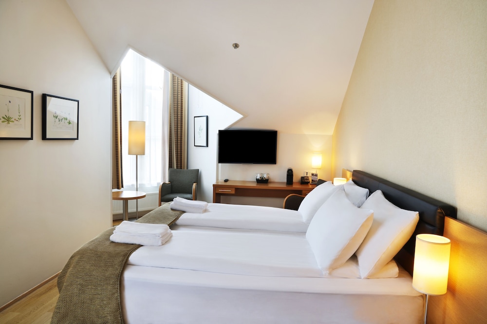 Deluxe Room - Photo 4