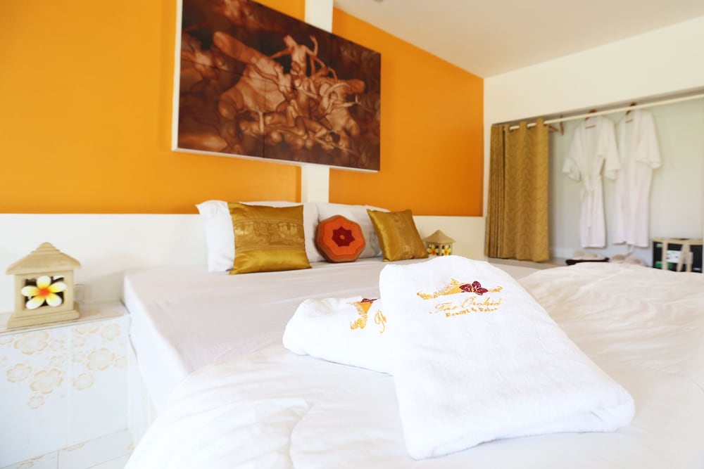 Comfort Double Room, 1 King Bed, Pool Access photo 1