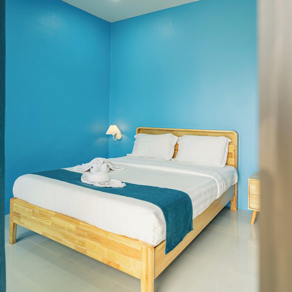Ocean Blue Room photo 1