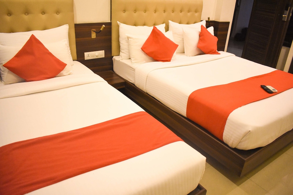 Superior Triple Bed Room - Photo 1