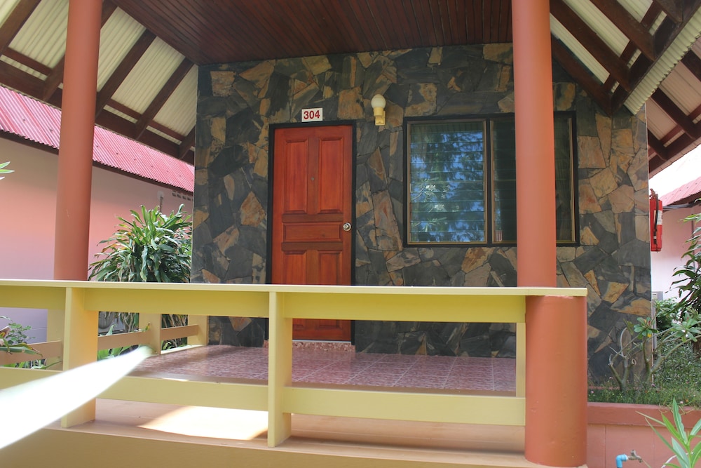 Deluxe Bungalow Double photo 2