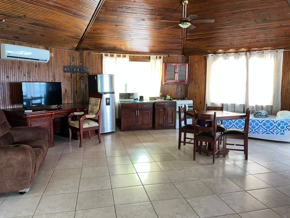 Family Cabin photo 1