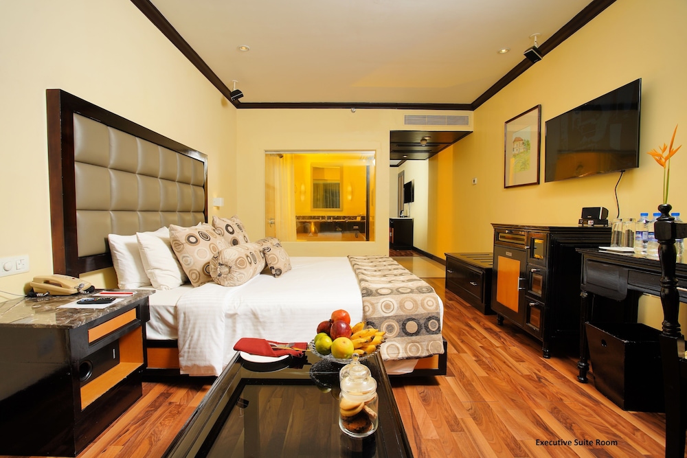 Executive Suite, 1 Bedroom, Sea View - Photo 1