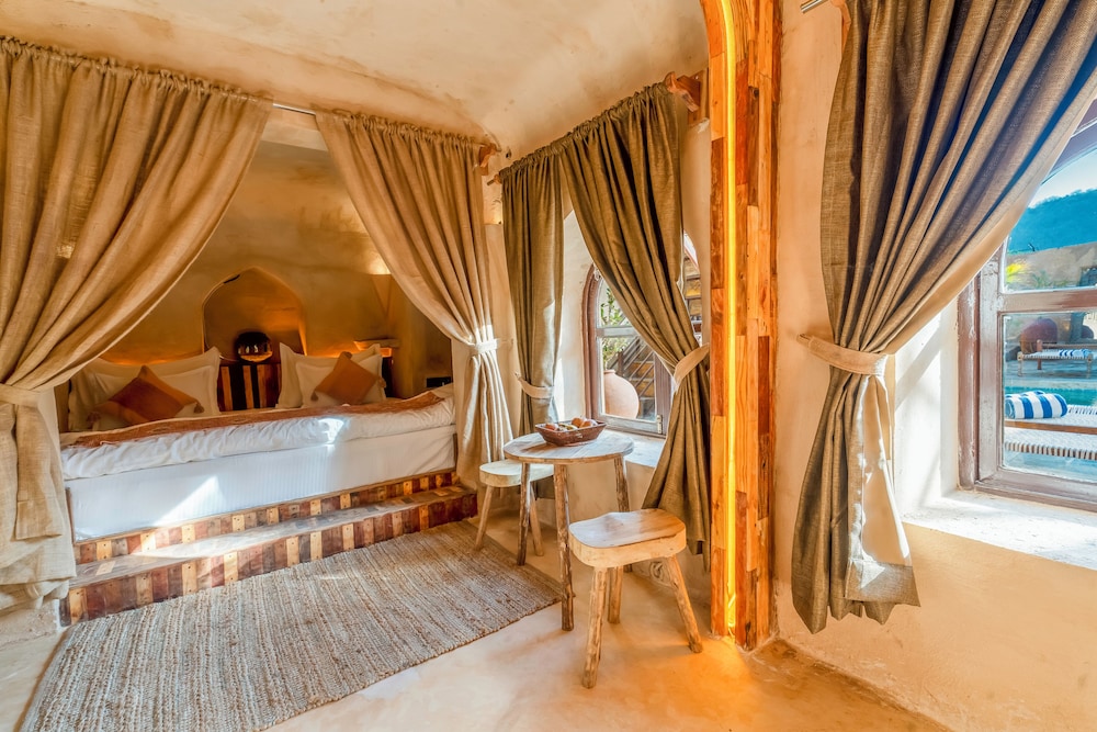 Royal Suite room with Bathtub