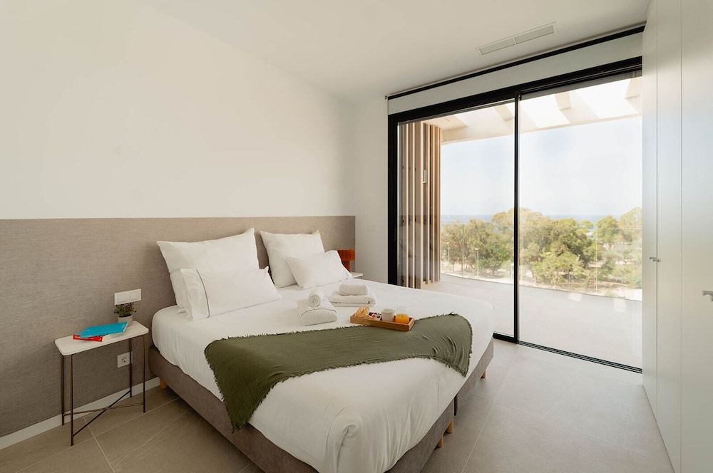 Apartamento, 3 habitaciones, terraza, vista al mar