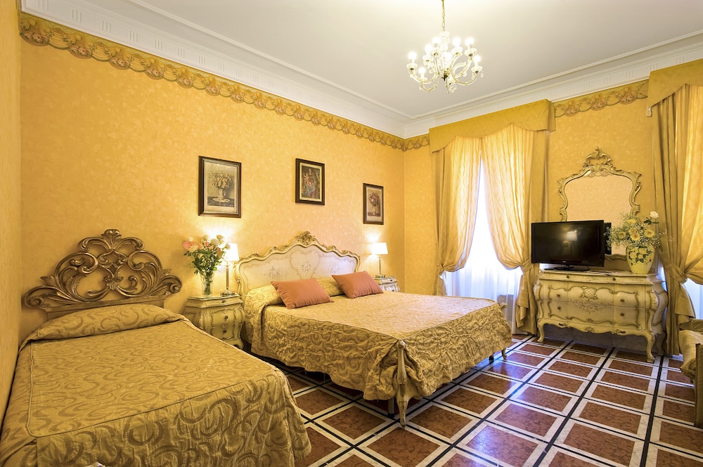 Basic Triple Room