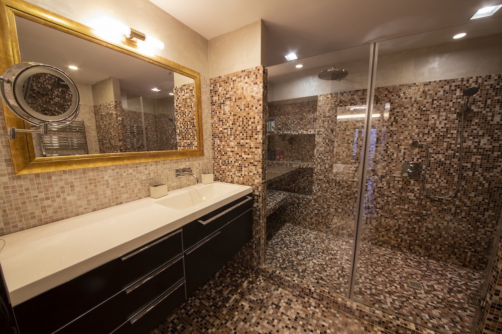 Luxury Apartment, 2 Bedrooms - Photo 5