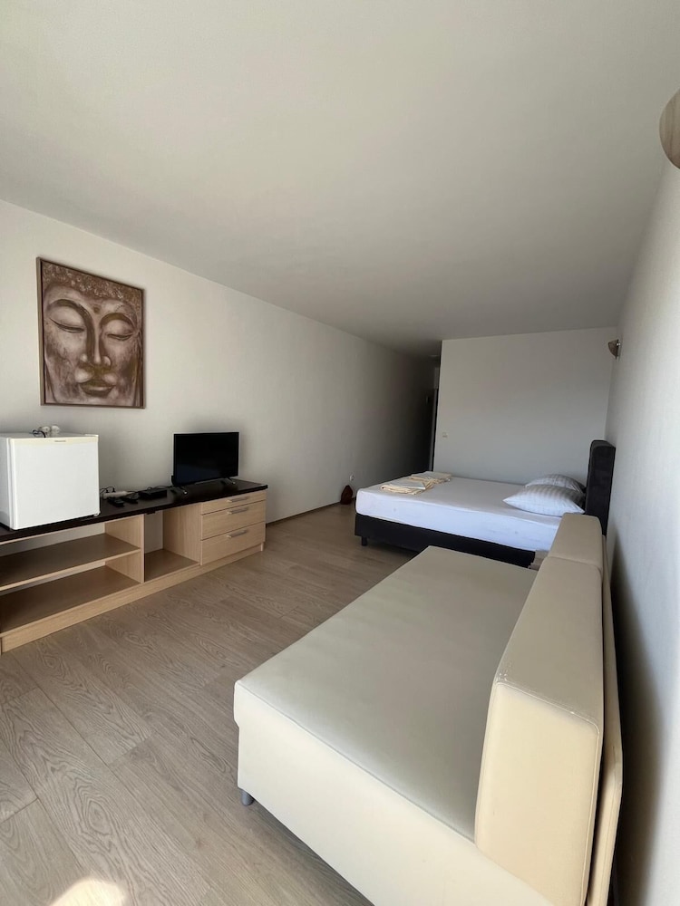 Standard Triple Room, Sea View photo 2