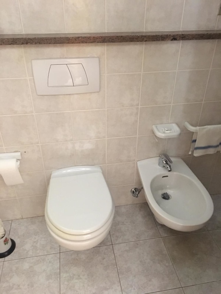 Double or Twin Room photo 3