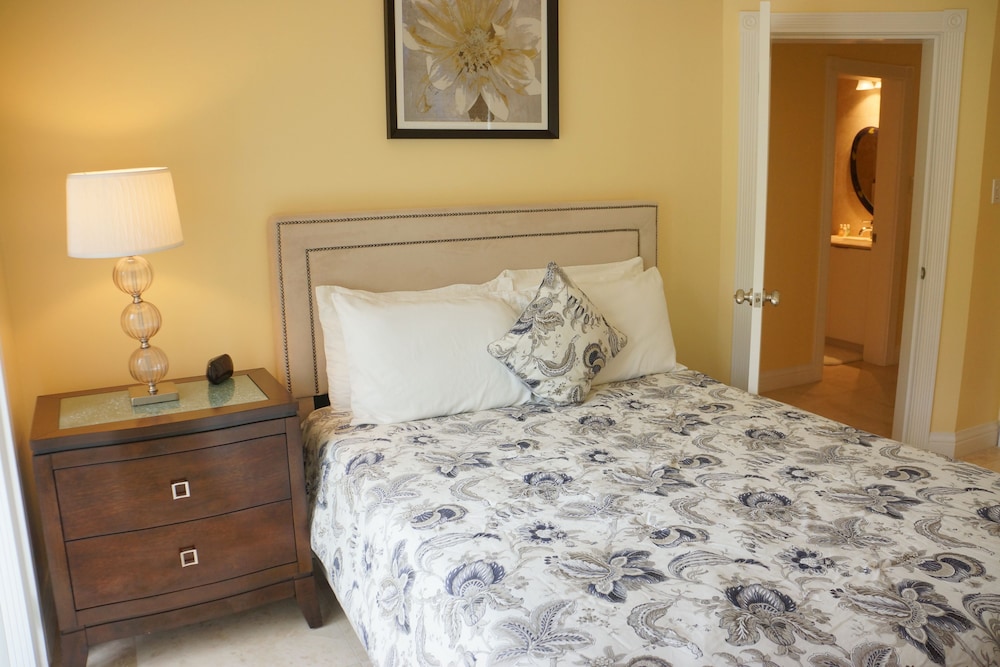 Villa, 2 Bedrooms, Partial Ocean View (Third Floor) photo 1