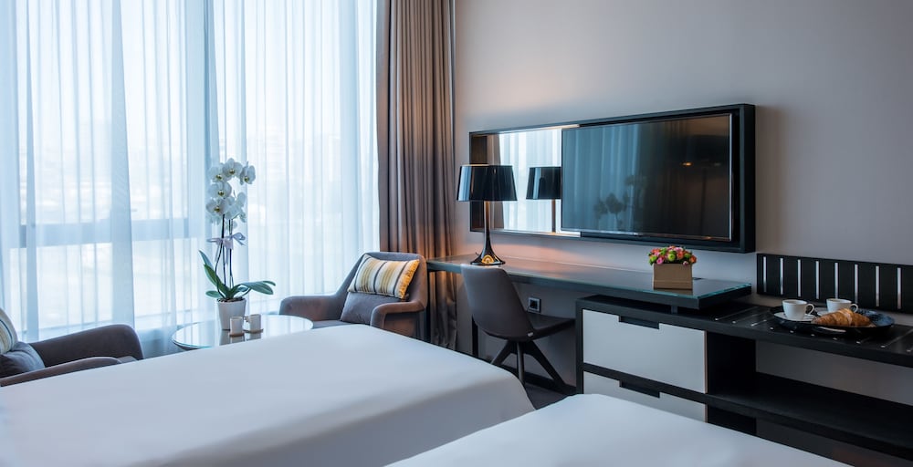 Room, 2 Twin Beds, City View photo 2
