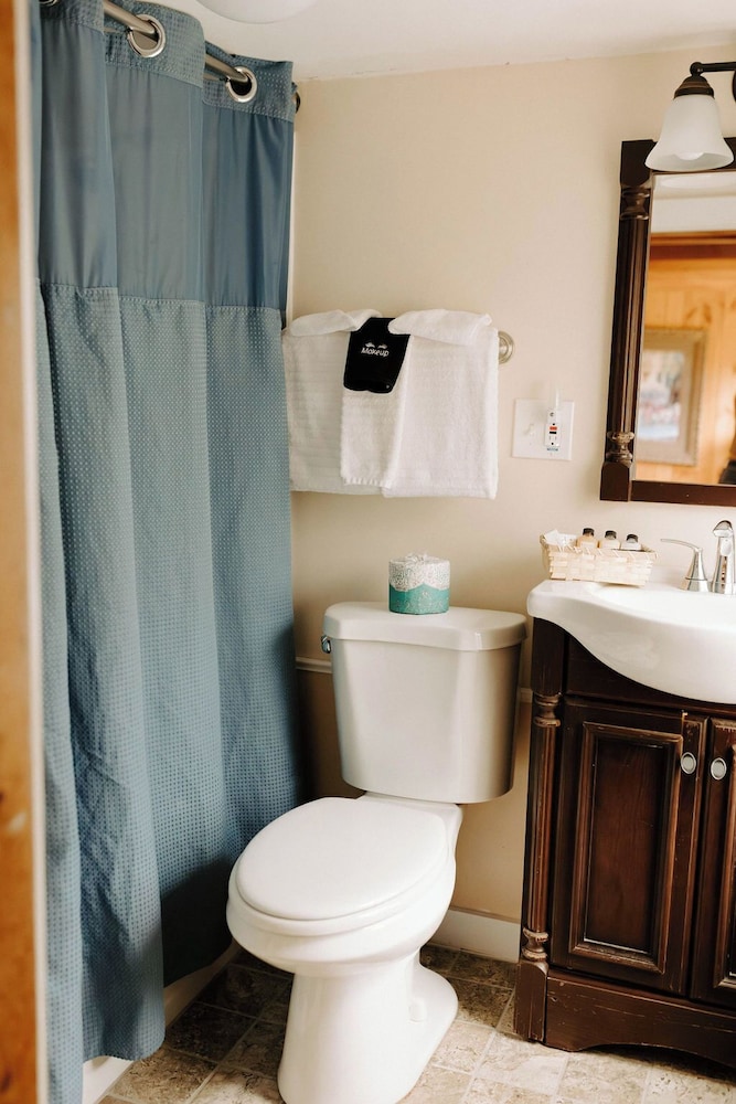 Classic Double Room Single Use, 2 Double Beds photo 2