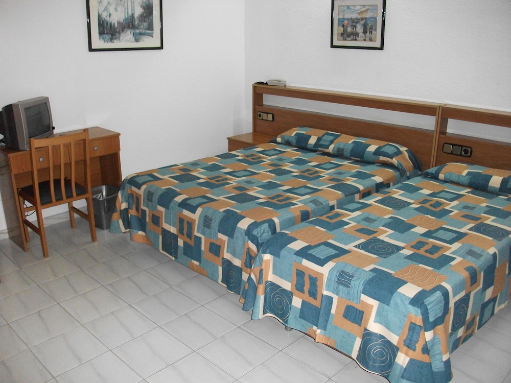 Habitación triple (2 adultos y 1 niño)