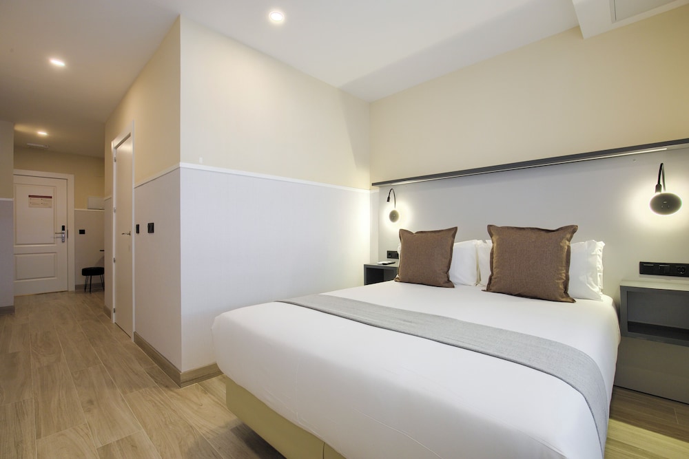 Dobo Madrid B90, Photo 8