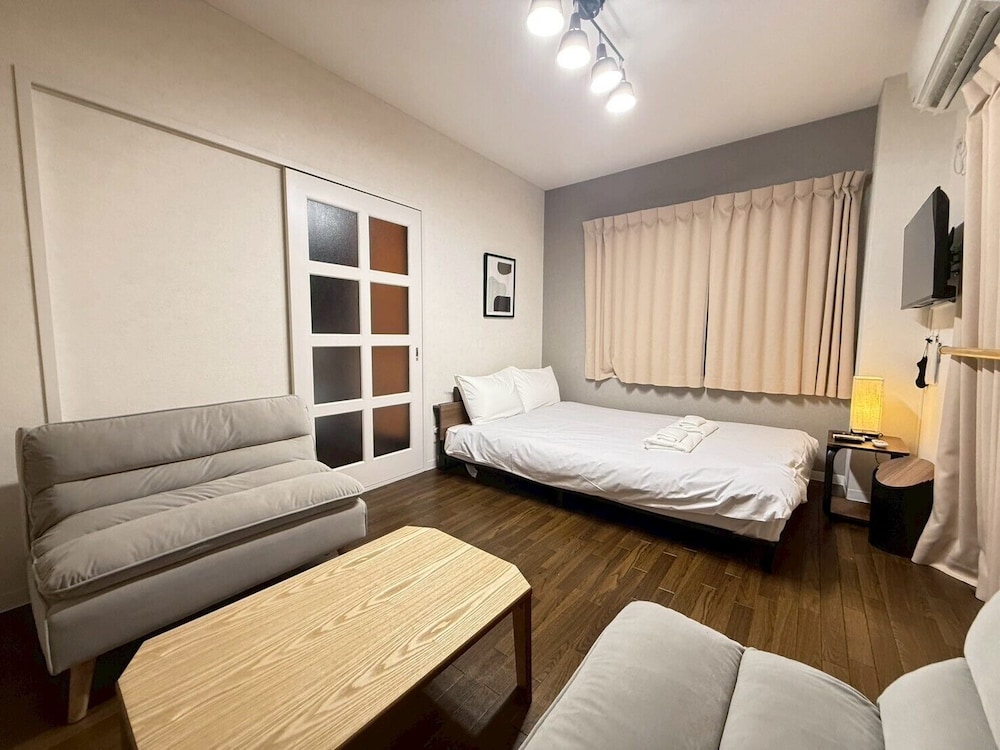 Basic Apartment photo 1
