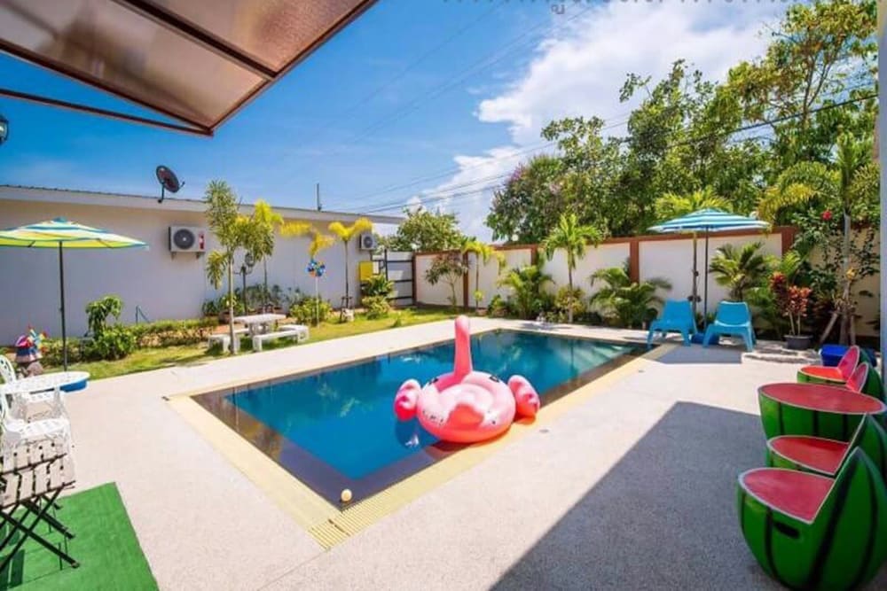 3-Bedroom Villa with Private Pool photo 2