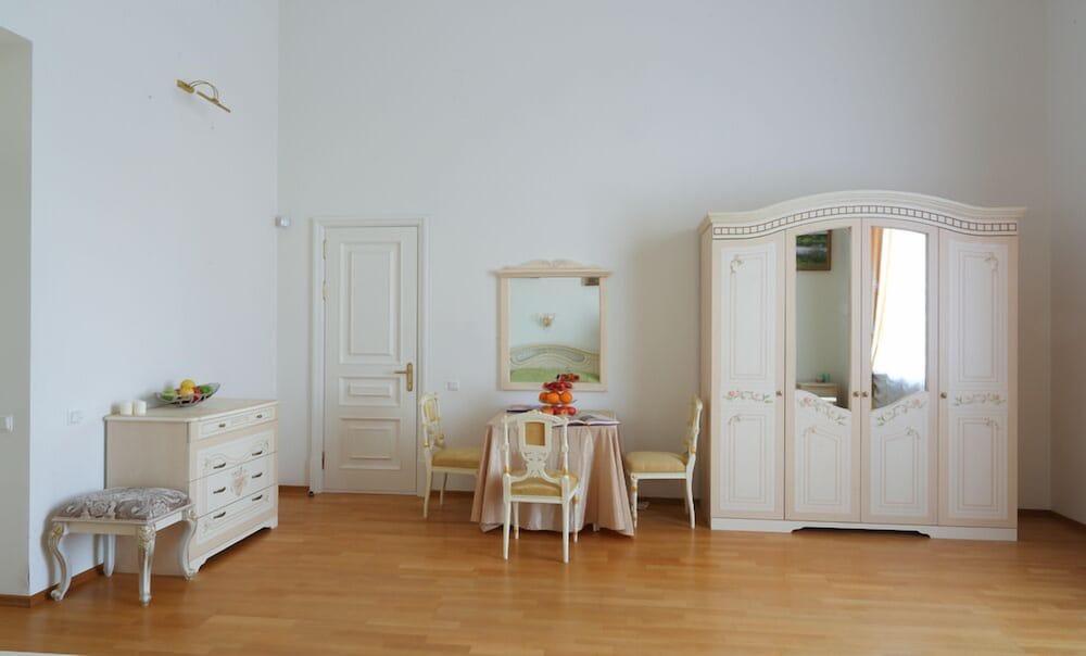 Basic Quadruple Room, 2 Queen Beds, Shared Bathroom (№5) photo 2