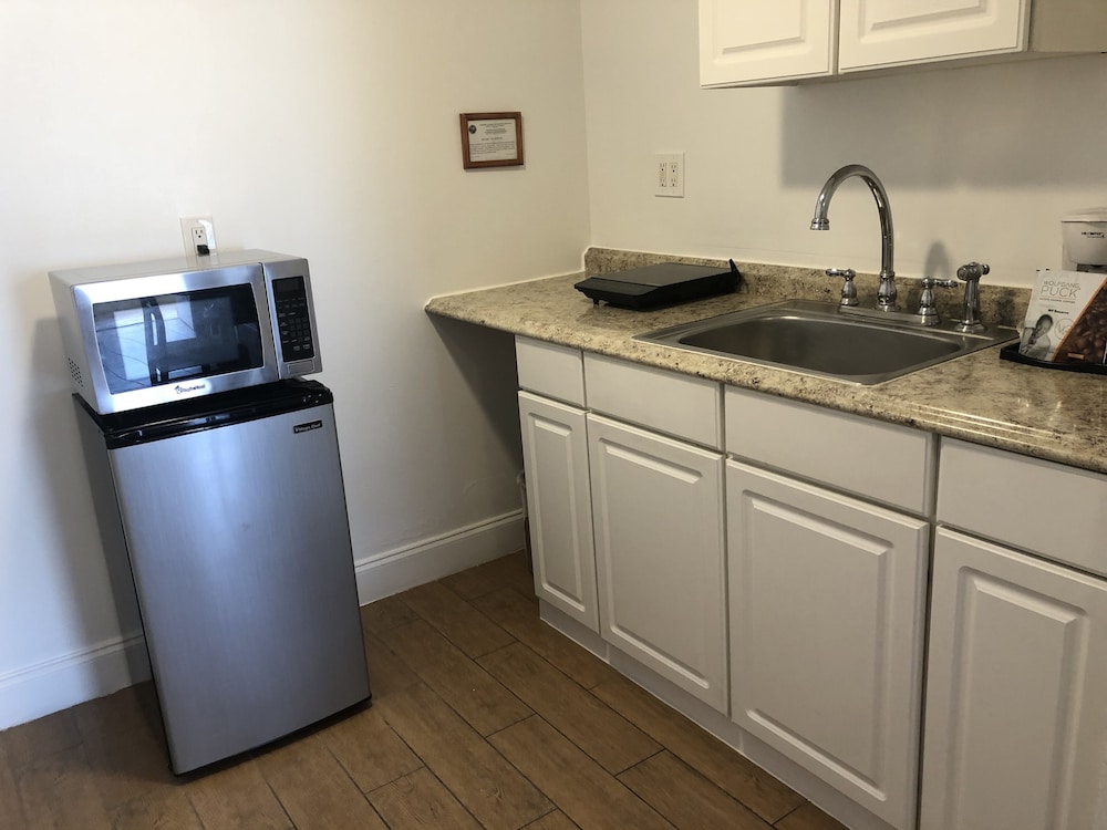 Standard Room, Accessible, Kitchenette - Photo 2