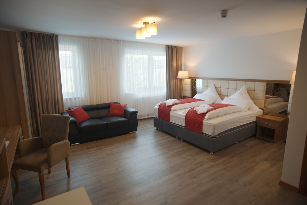 Economy Deluxe Double Room