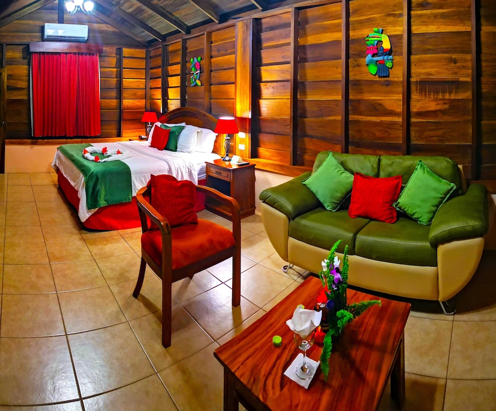 Deluxe Cabin photo 3