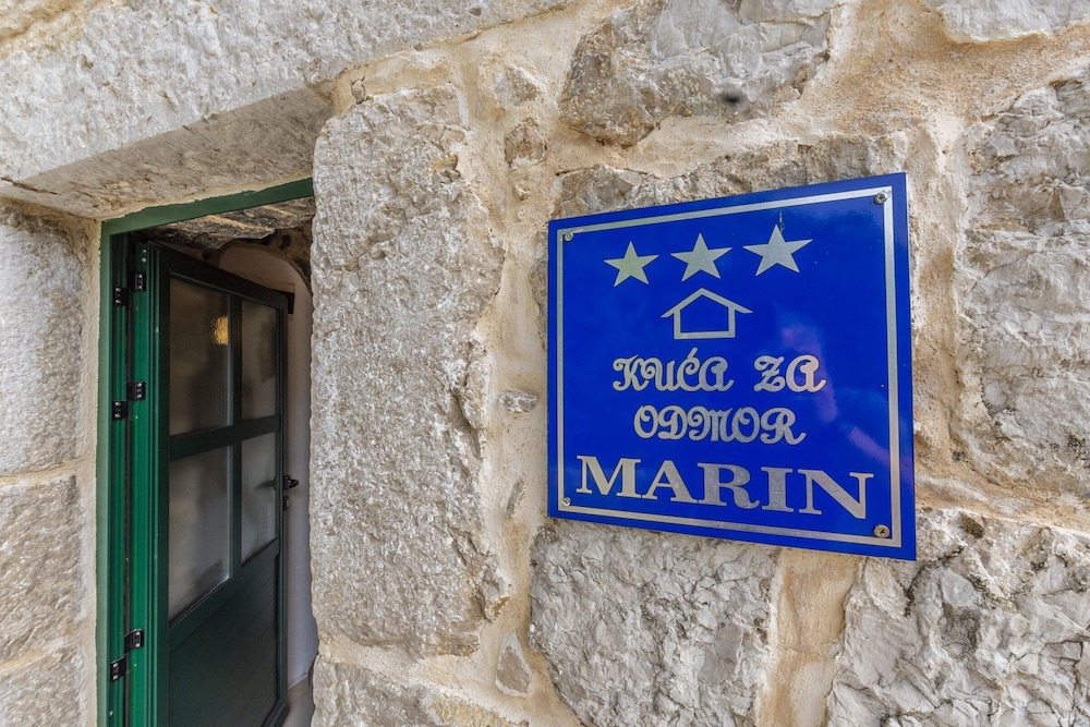 House (Apartment with Terrace (Marin HH))