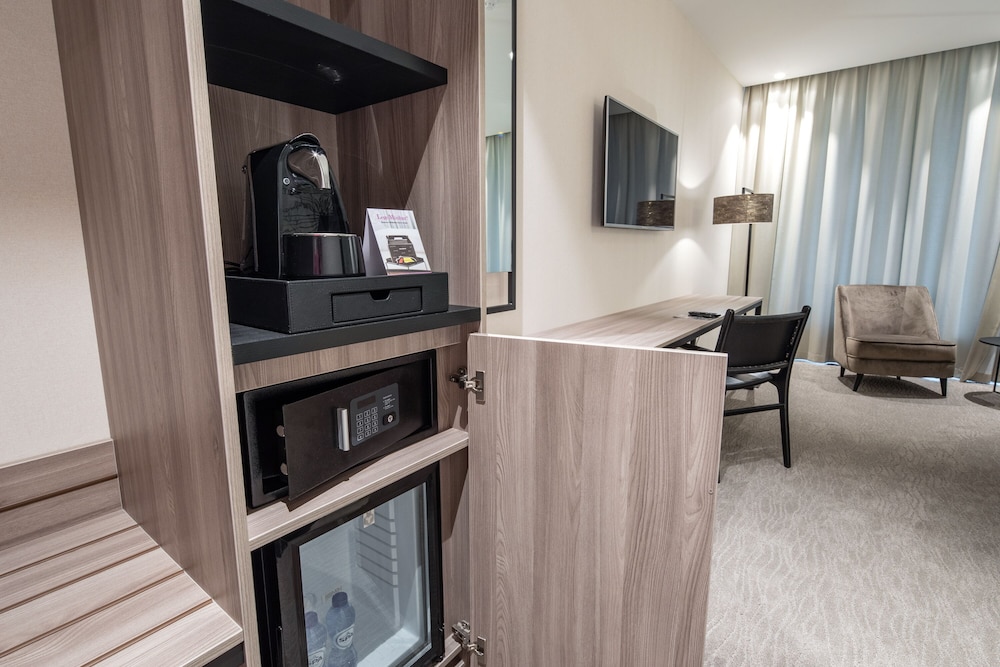 Deluxe Room, Balcony photo 3