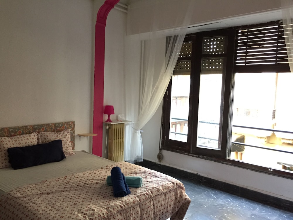 Habitación Doble, Baño Compartido, Vista a la Ciudad