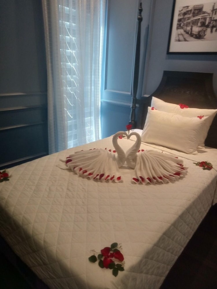 Premium Double or Twin Room - Photo 7
