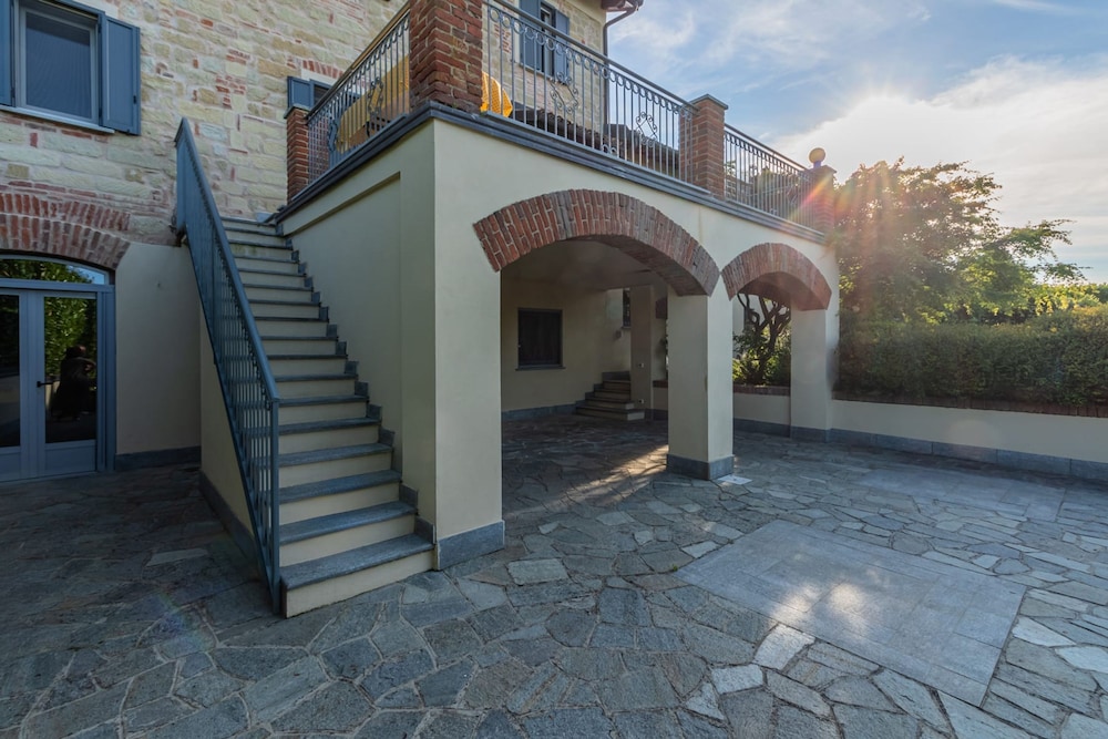 Antico Casale Vignale Stunning View and Pool, Billede 10