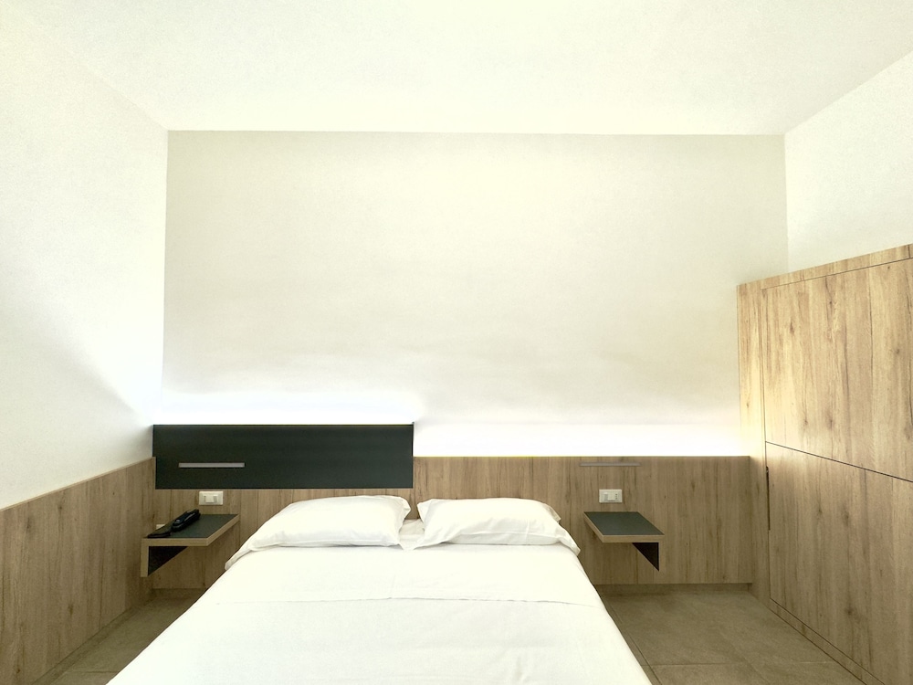 Comfort Quadruple Room, Accessible photo 3