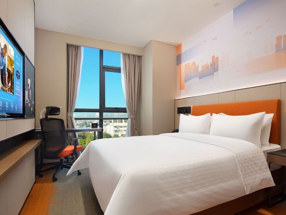 Comfort Single Room, City View