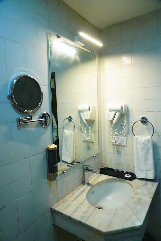 Deluxe Twin Room, Non Smoking - Photo 3