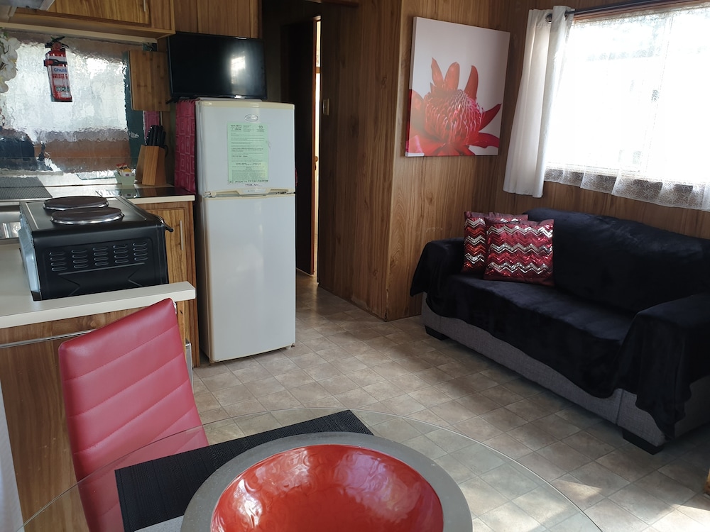 2 Bedroom Family Self-Contained Suite photo 3