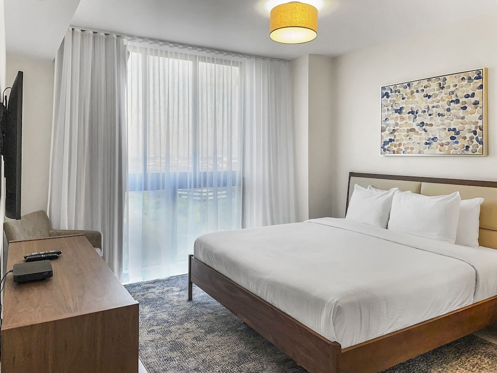 Suite, Multiple Beds, City View (Three Bedroom City View Suite) photo 2