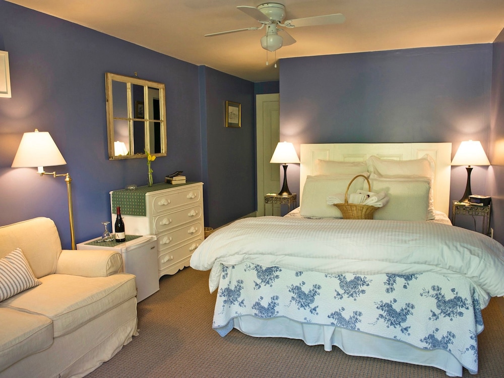 Room, 1 King Bed, Non Smoking photo 1