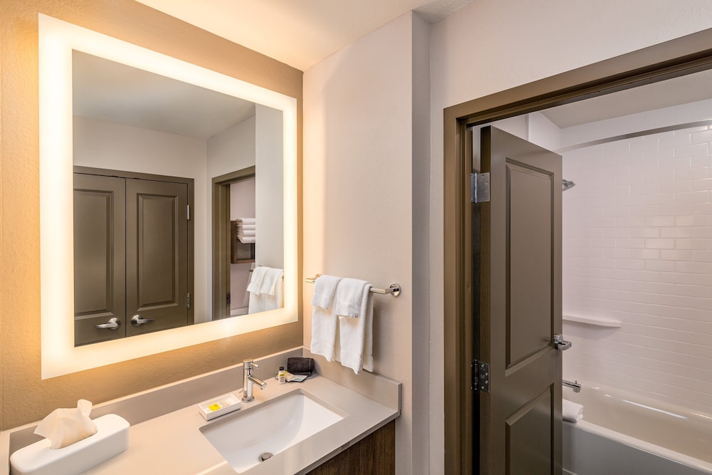 Studio Suite, 2 Queen Beds, Kitchen - Photo 6