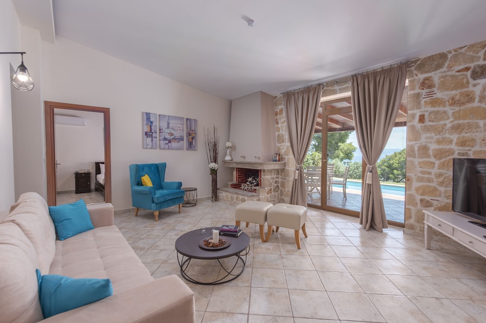 2 Bedroom Executive Suite with private pool