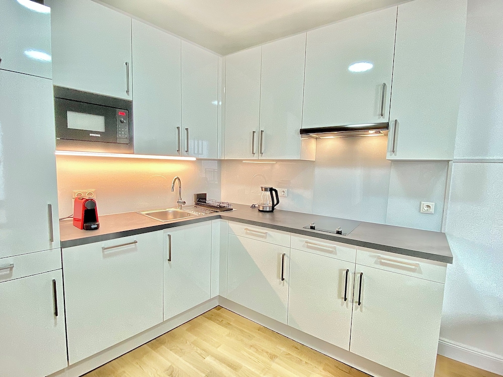 Family Apartment, Non Smoking, Kitchen photo 2